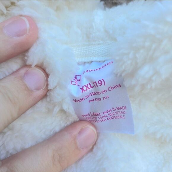 Cozy White Faux Fur Hooded Sweater - Picture 8 of 15